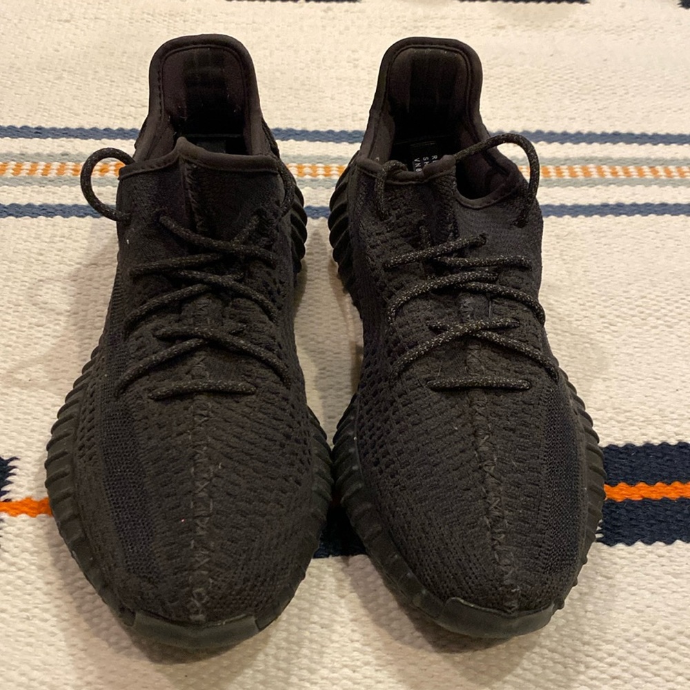 Yeezy Boost 350 V2 ‘Black Non-Reflective’ Size 9.5